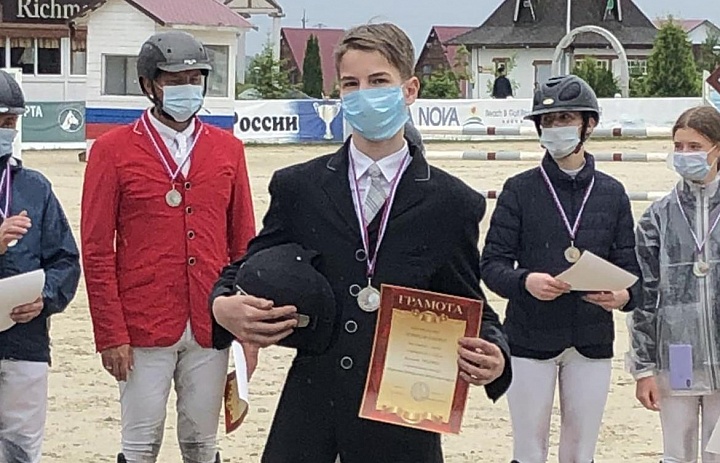 НАШИ СПОРТСМЕНЫ ПРИВЕЗЛИ 5 ПРИЗОВЫХ МЕСТ С ЧЕМПИОНАТА И ПЕРВЕНСТВА ЦФО ПО КОНКУРУ