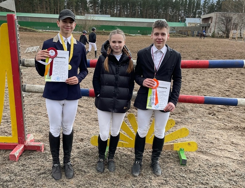 ЧЕМПИОНАТ И ПЕРВЕНСТВО ЯРОСЛАВСКОЙ ОБЛАСТИ ПО КОННОМУ СПОРТУ (КОНКУР - LL). РЕГИОНАЛЬНЫЙ ЭТАП ТУРНИРНОЙ СЕРИИ СОРЕВНОВАНИЙ КУБОК ПОБЕДЫ 2023 - 2024 гг., ПОСВЯЩЕННЫЙ ГЕРОЯМ ВЕЛИКОЙ ОТЕЧЕСТВЕННОЙ ВОЙНЫ
