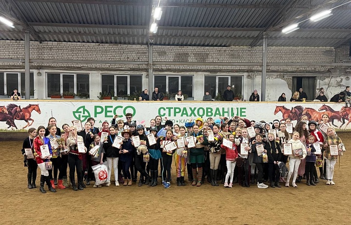 В 21 декабря в нашей спортивной школе прошли соревнования, посвященные чемпиону РСФСР по троеборью Савинову В.Г.