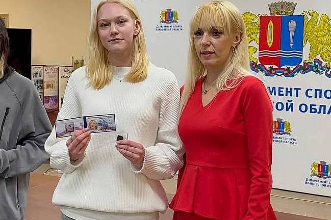 Мы хотим поздравить Дашу Воробьёву и её тренера Николая Петухова с выполнением установленных спортивных нормативов и получением спортивного разряда «КАНДИДАТ В МАСТЕРА СПОРТА».