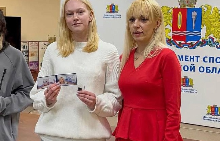 Мы хотим поздравить Дашу Воробьёву и её тренера Николая Петухова с выполнением установленных спортивных нормативов и получением спортивного разряда «КАНДИДАТ В МАСТЕРА СПОРТА».